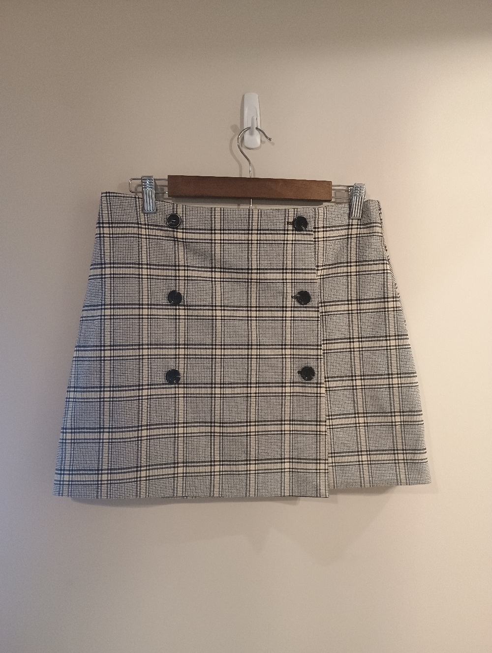 Y2k 90s Grunge Style Divided H&M Plaid Mini Skirt in Black and White